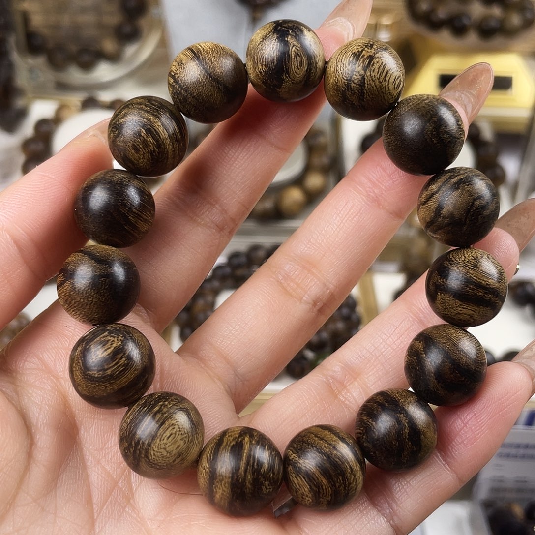 手串沉香越南芽庄老白棋窖藏玉化瘤疤虎斑1.4