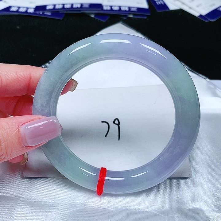 翡翠手镯（圆镯）未镶嵌