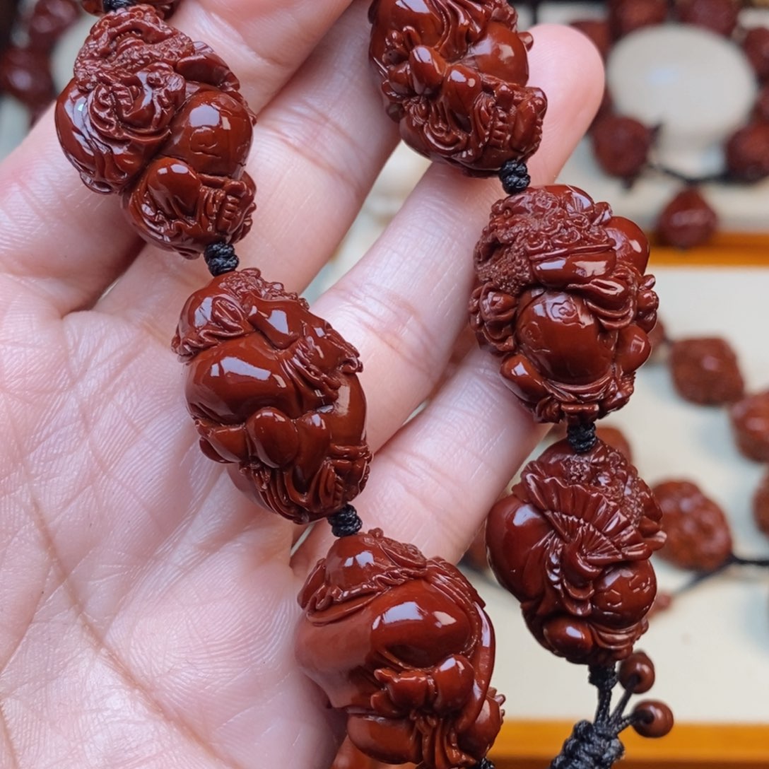 橄榄核吊坠？达摩达摩