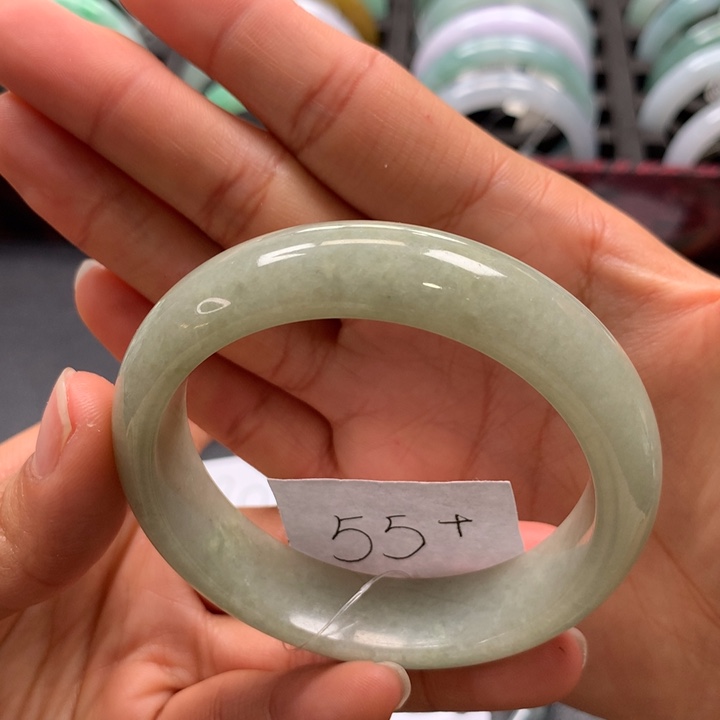 未镶嵌手镯翡翠手镯