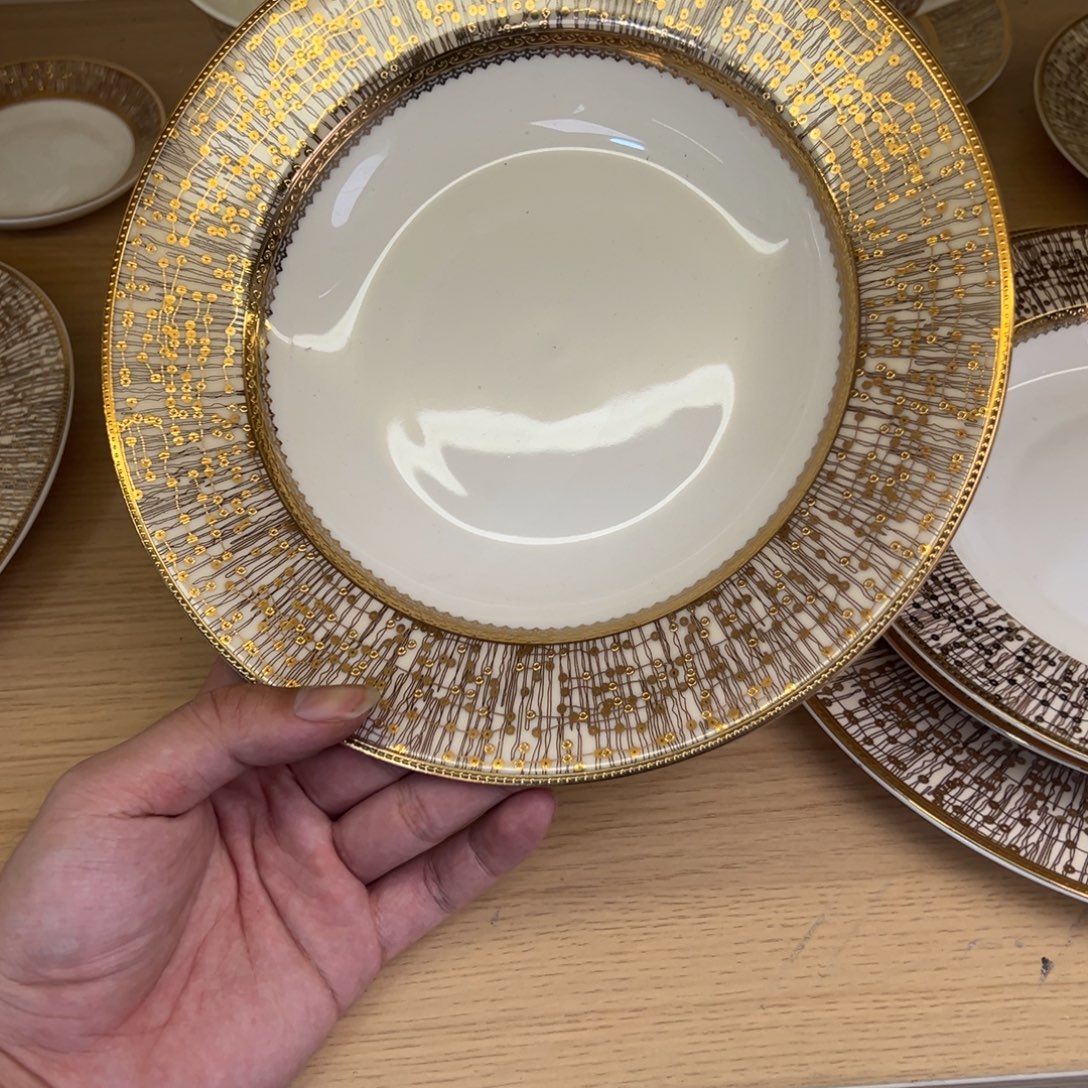 瓷片9寸草帽盘两个一单尾单