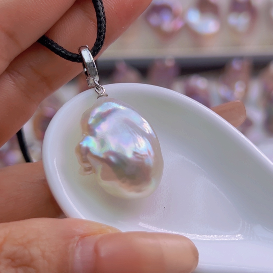 淡水珍珠吊坠(赠链)未镶嵌