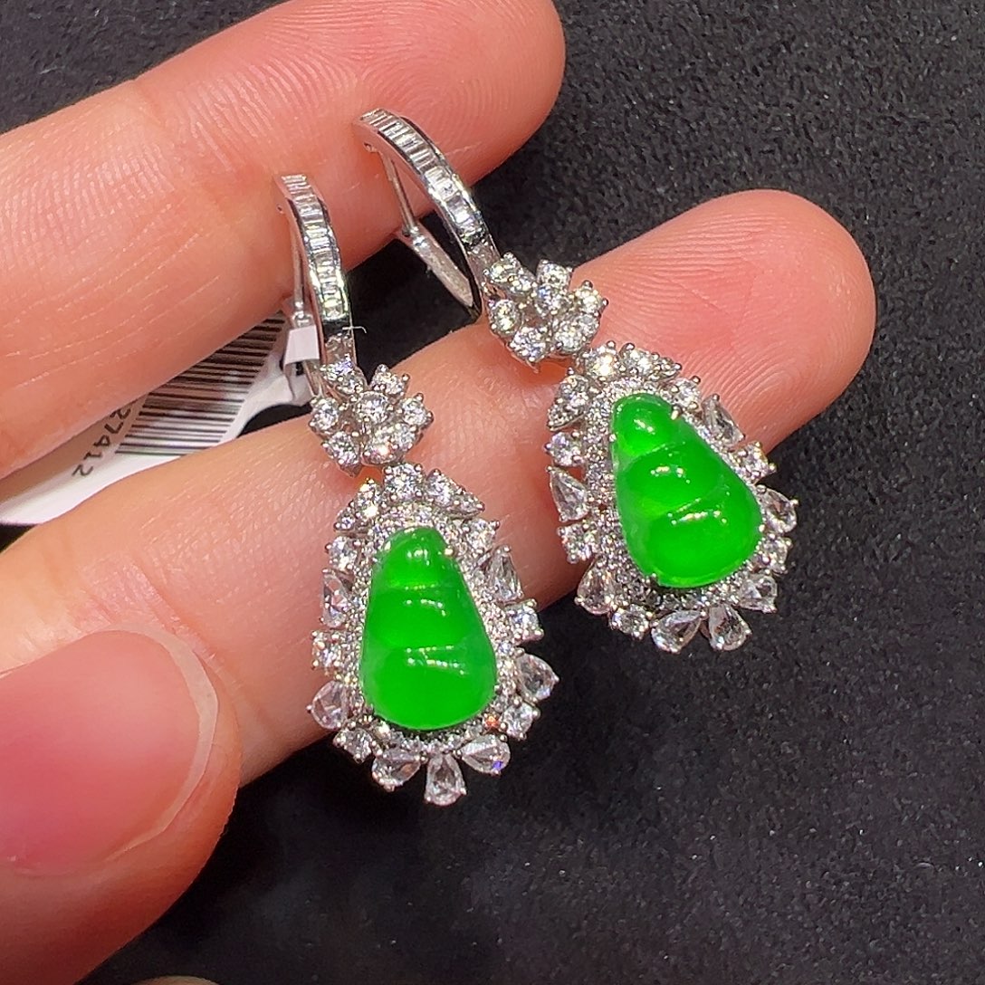 翡翠18K金镶嵌耳饰