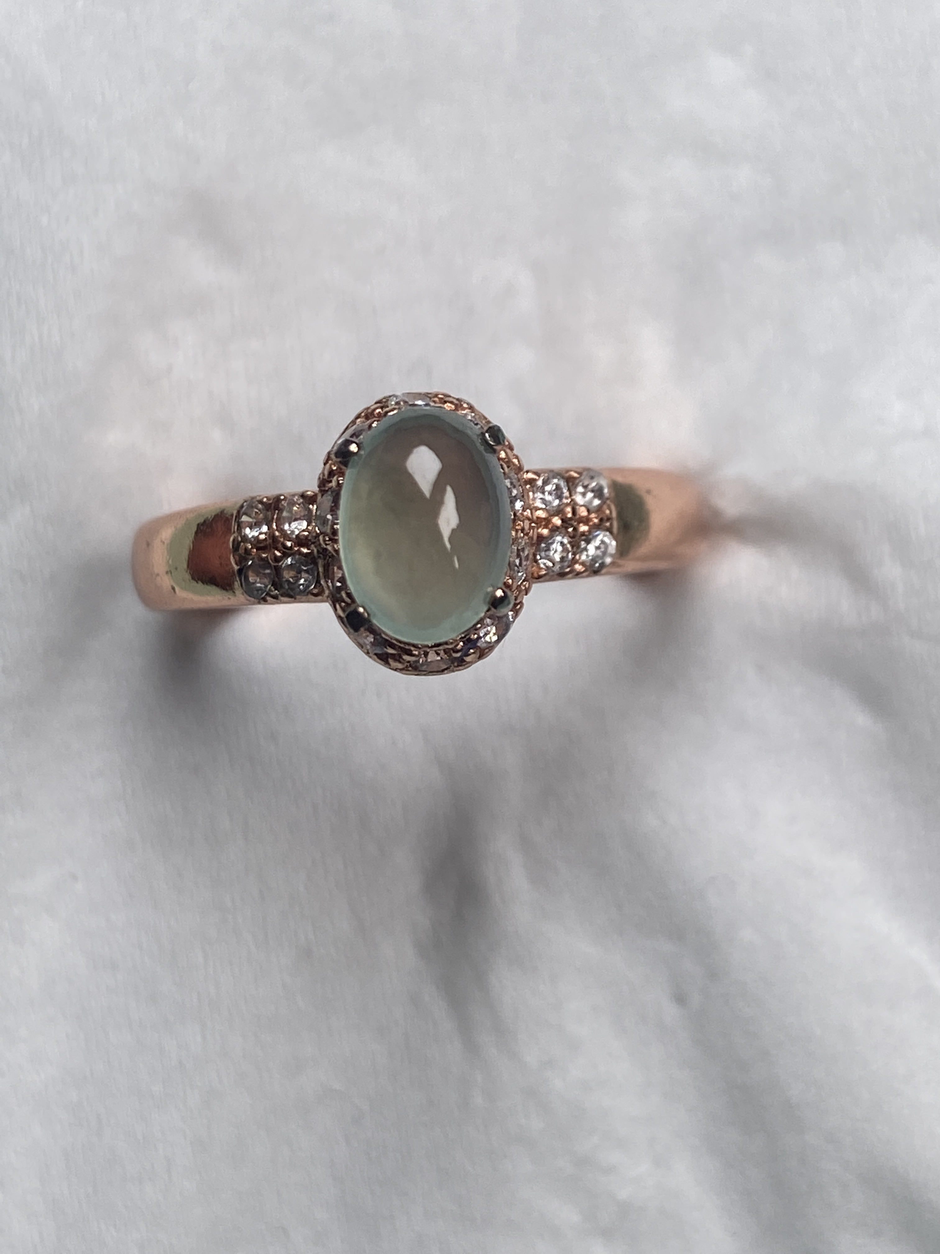 天然缅甸翡翠A货，冰晴蛋面戒指