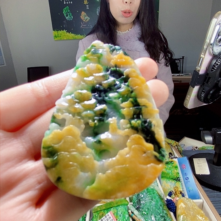 颈饰未镶嵌翡翠翡翠