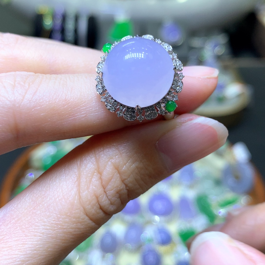 【闪购商品】翡翠颈饰18K金镶嵌翡翠吊坠项链