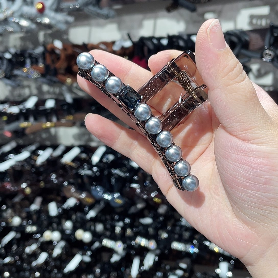 布艺非金属中抓夹