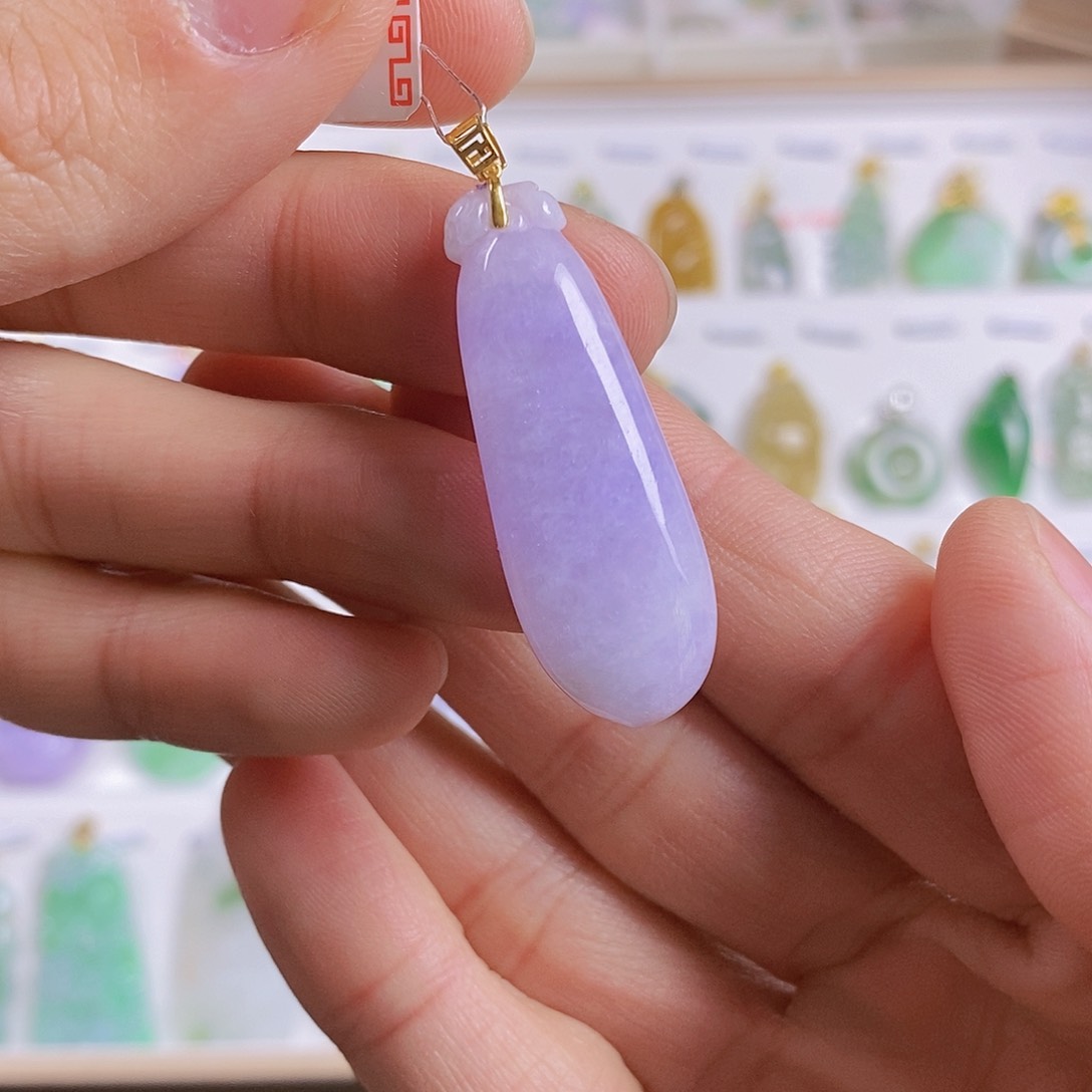 翡翠颈饰18K金镶嵌翡翠