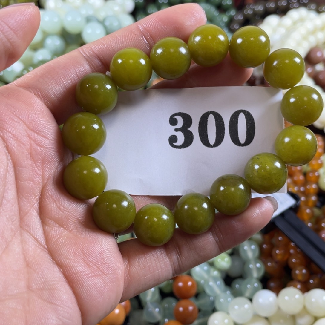 未镶嵌蛇纹石玉手链