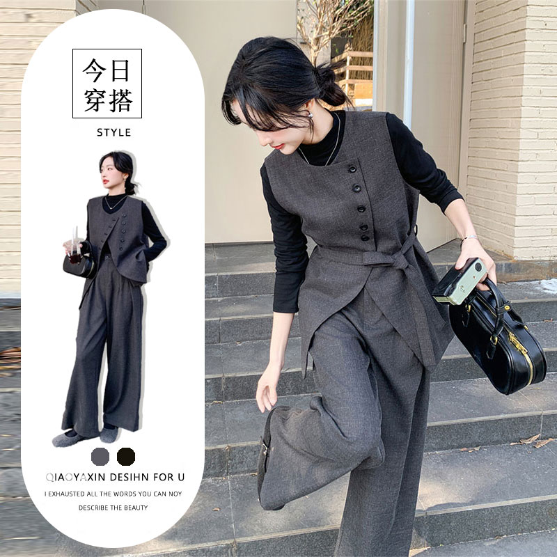 灰色设计感高级感时尚套装女2025秋韩系宽松显瘦马甲阔腿裤三件套