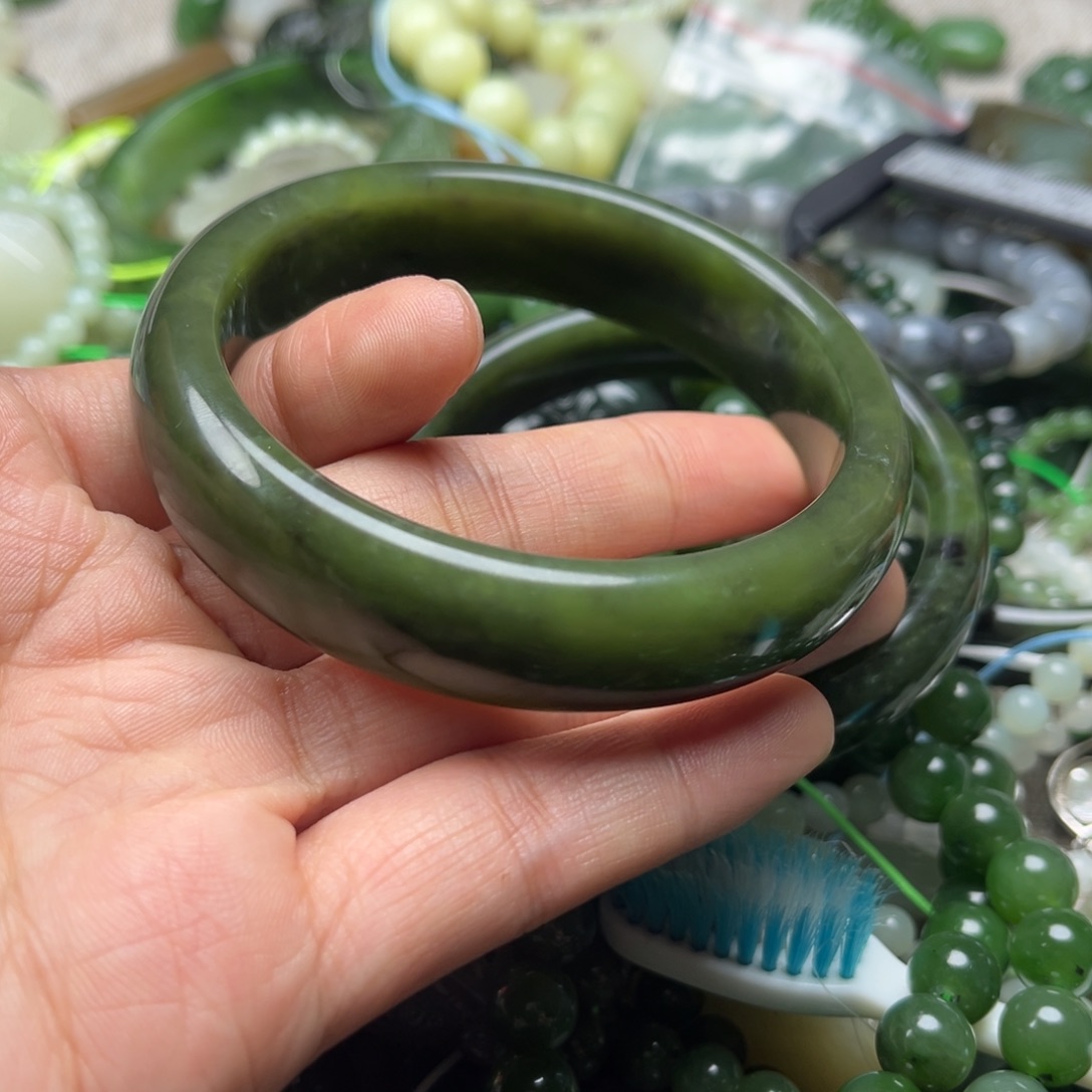 和田玉（碧玉）未镶嵌手镯61