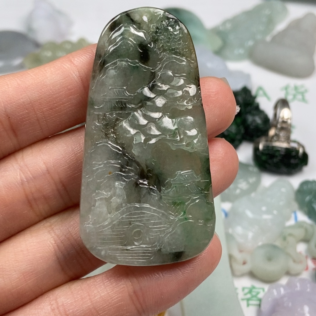 S***A翡翠未镶嵌颈饰翡翠