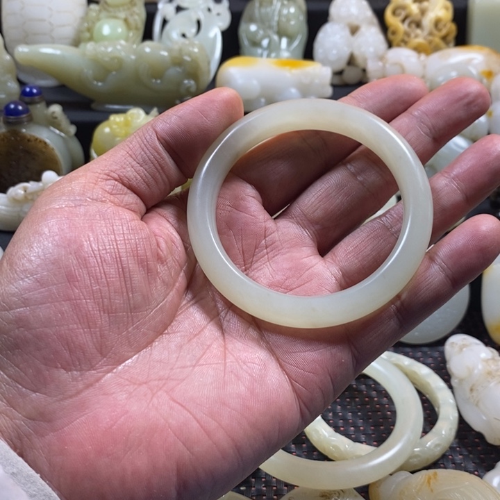 和田玉未镶嵌颈饰道****训