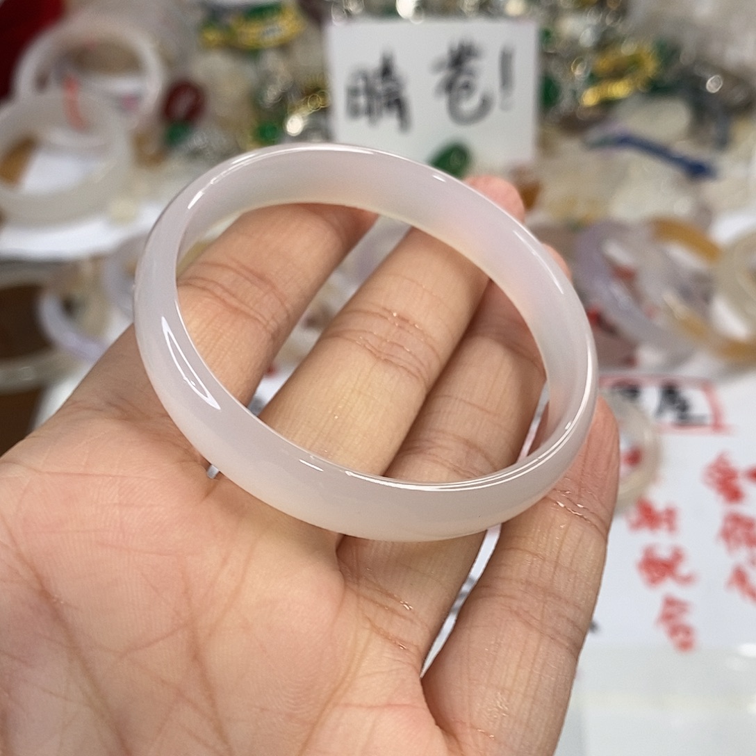 玛瑙/玉髓未镶嵌手镯A131。50.2圈