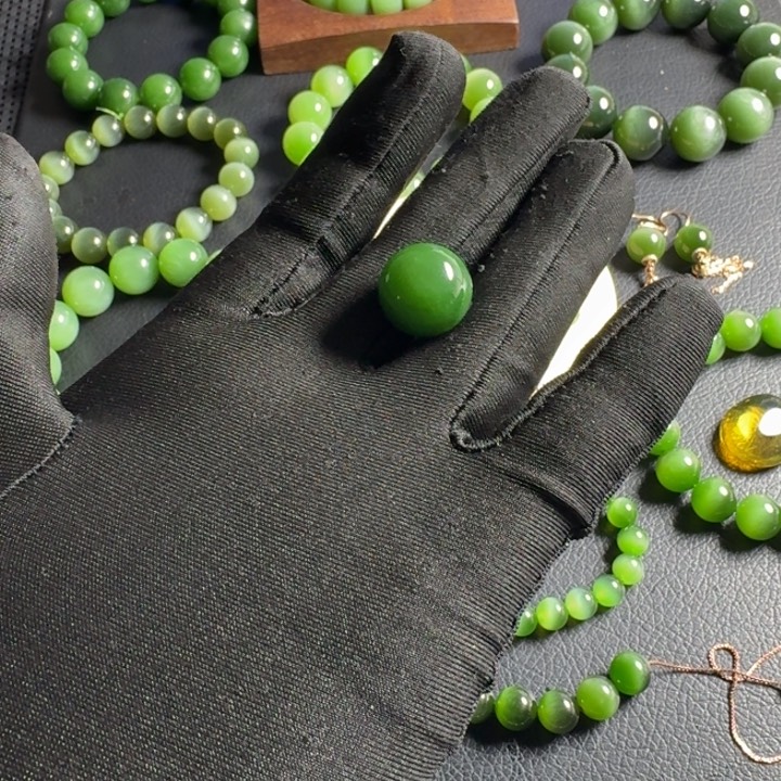 和田玉（碧玉）珠宝半成品未镶嵌