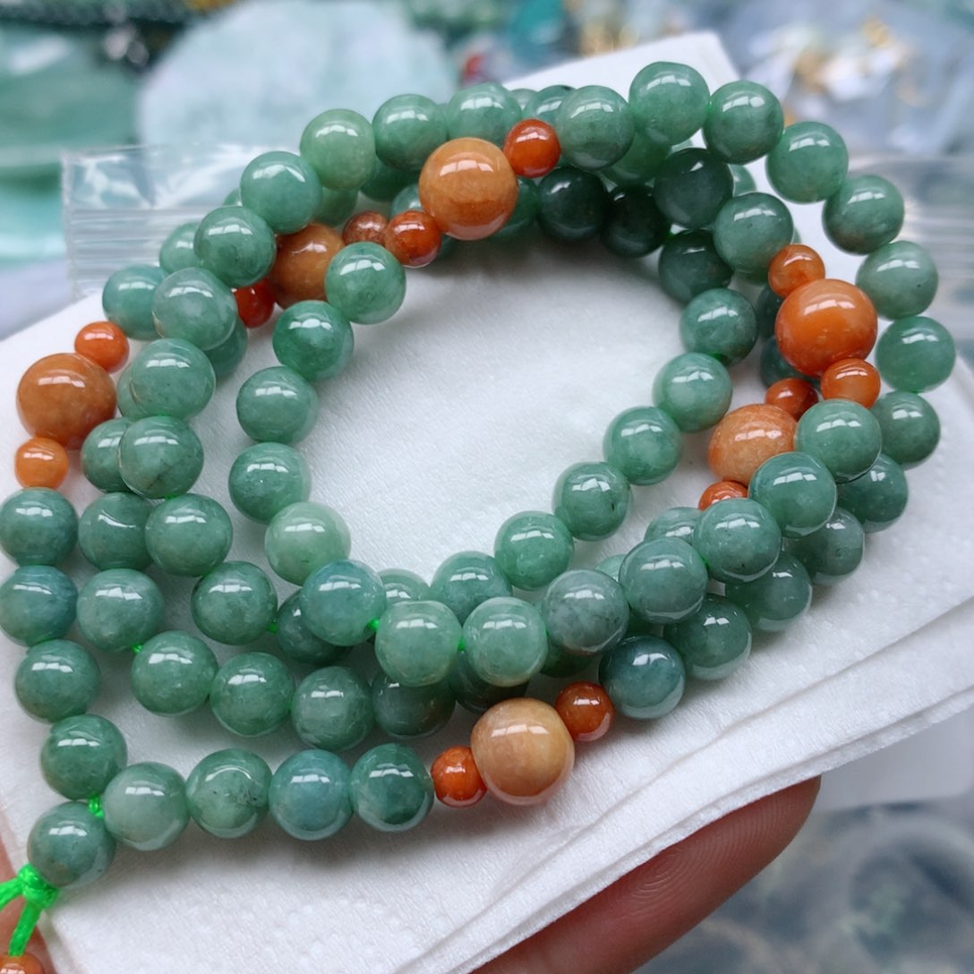 翡翠颈饰未镶嵌手串