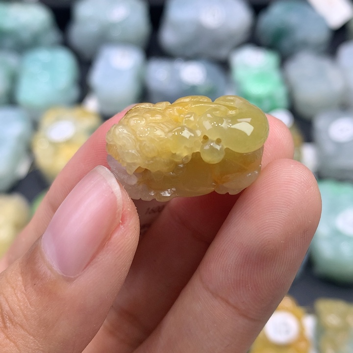 翡翠未镶嵌颈饰天然缅甸翡翠