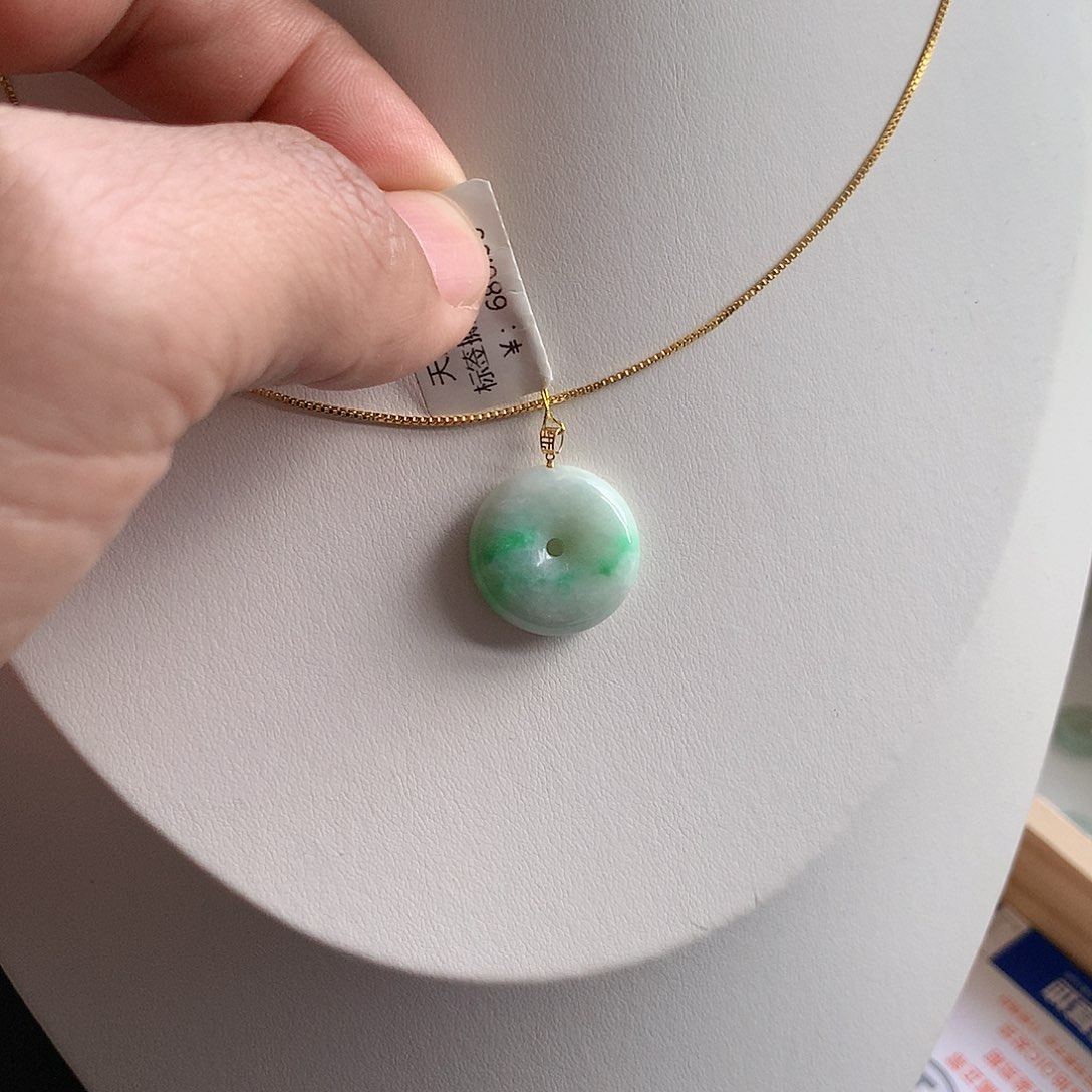 翡翠18K金镶嵌颈饰xxxxxx