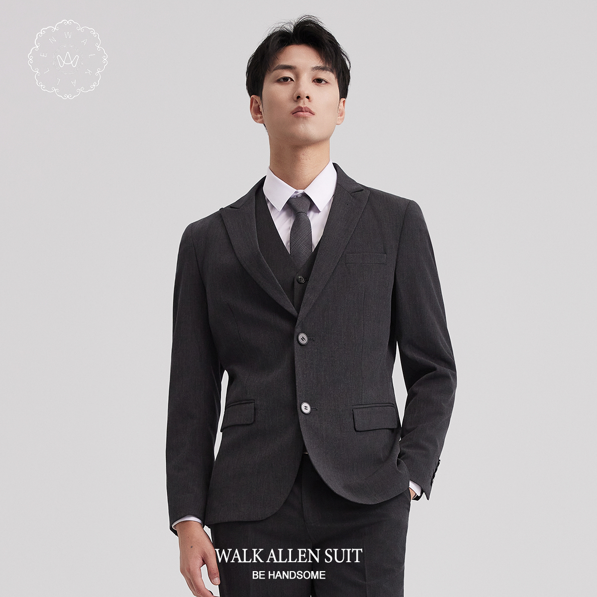 高级感新郎西装套装结婚订婚礼服男士商务职业修身显瘦正装三件套