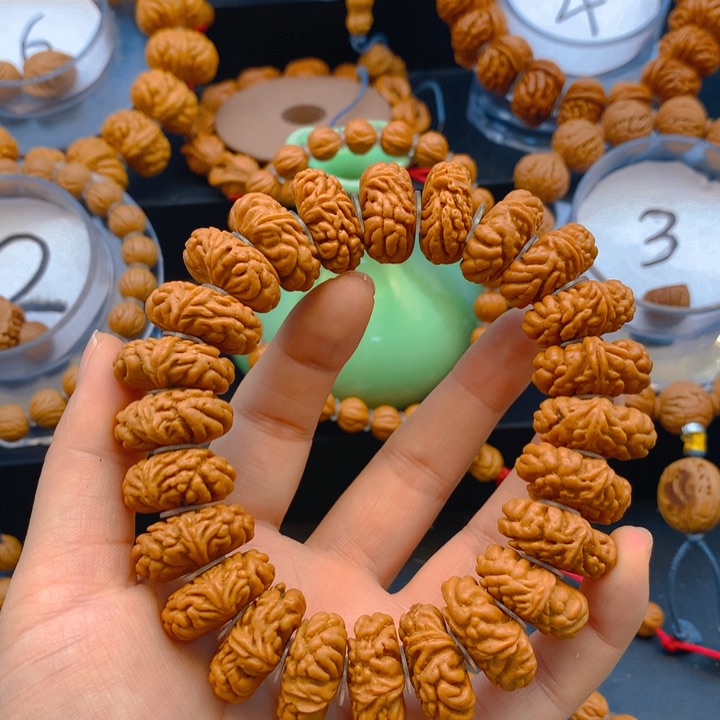 桃核吊坠雨*矮壮金蝉妮妮