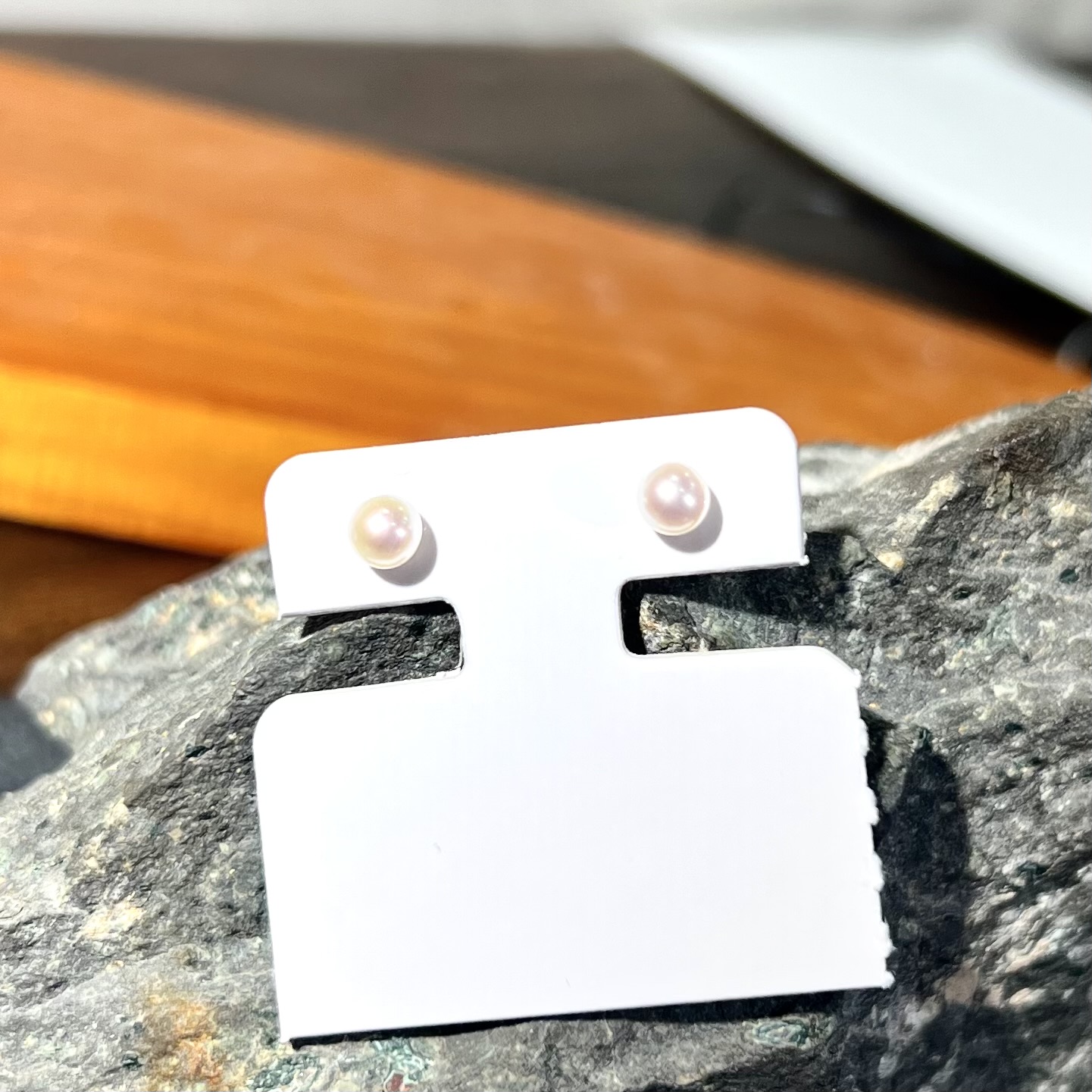 18K极光无瑕淡水珍珠耳钉 KT24080320