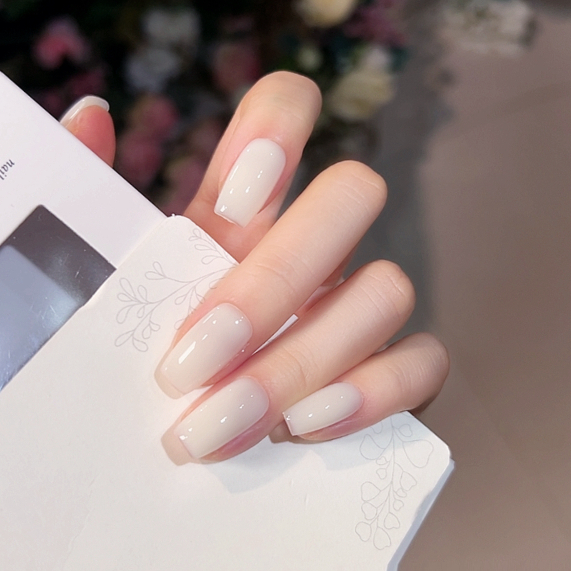 【荔枝 显白】建构乳白米黄荔枝肉美甲高级显白结婚通勤纯手穿戴甲