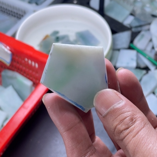 定制翡翠未镶嵌翡翠
