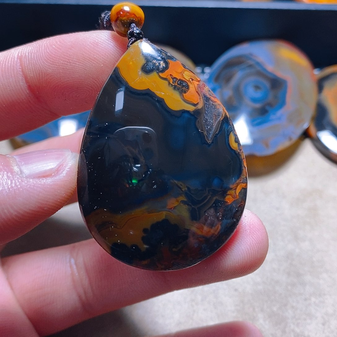 玛瑙/玉髓颈饰未镶嵌