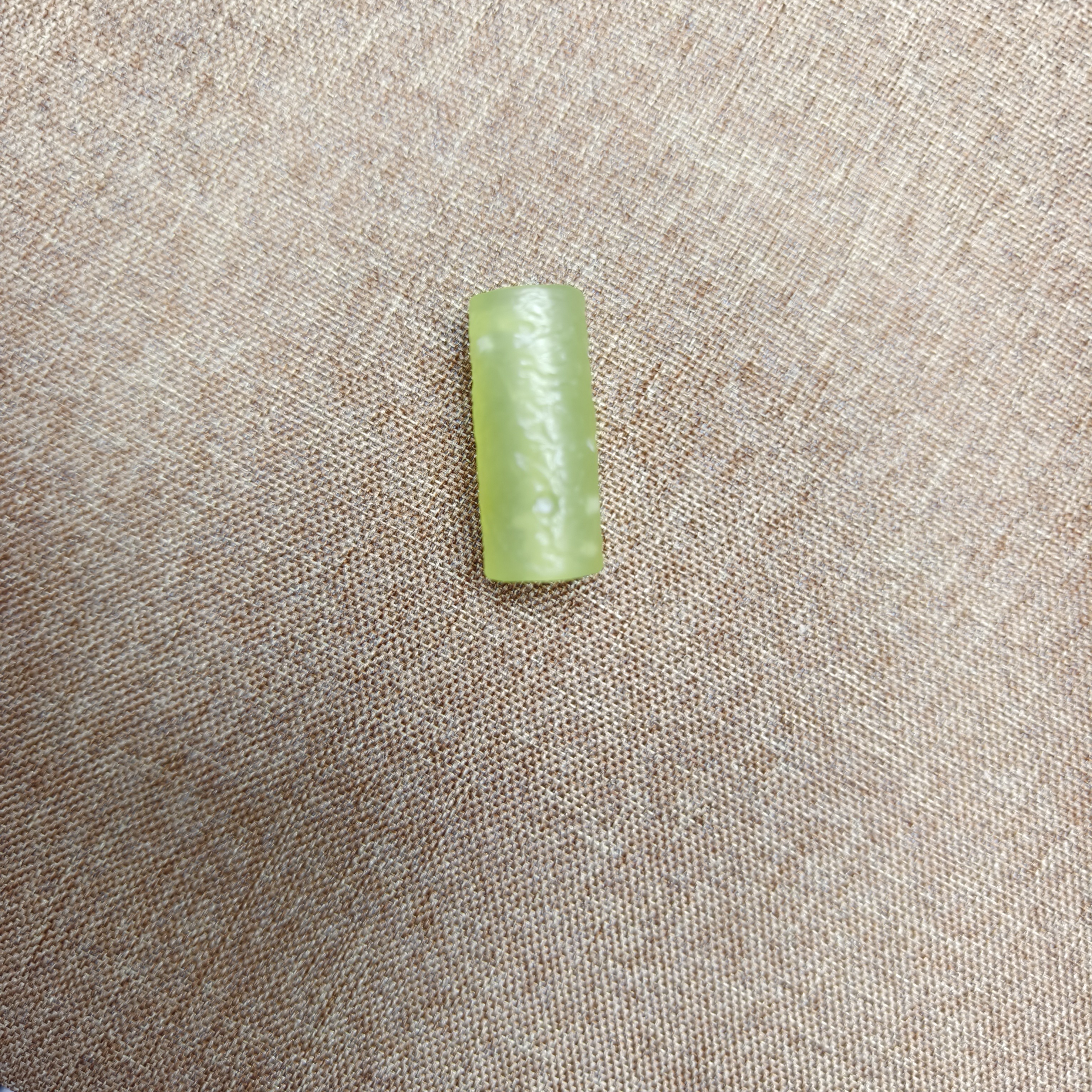 纯天然岫玉复古锤纹手工雕刻冰黄飘花桶珠