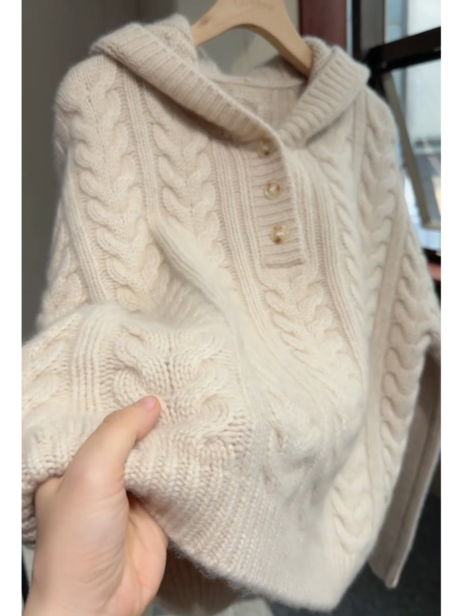 长袖连帽米色针织上衣女2025冬保暖宽松舒适休闲百搭通勤简约毛衣