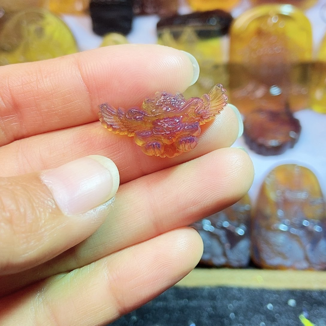 琥珀颈饰未镶嵌大鹏