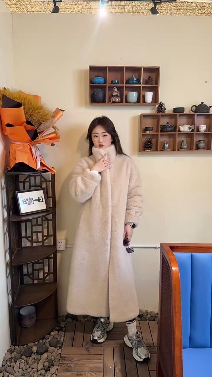 SXX-《2025新款》冬装上新加厚冬季时尚百搭网红女士毛毛外套气质