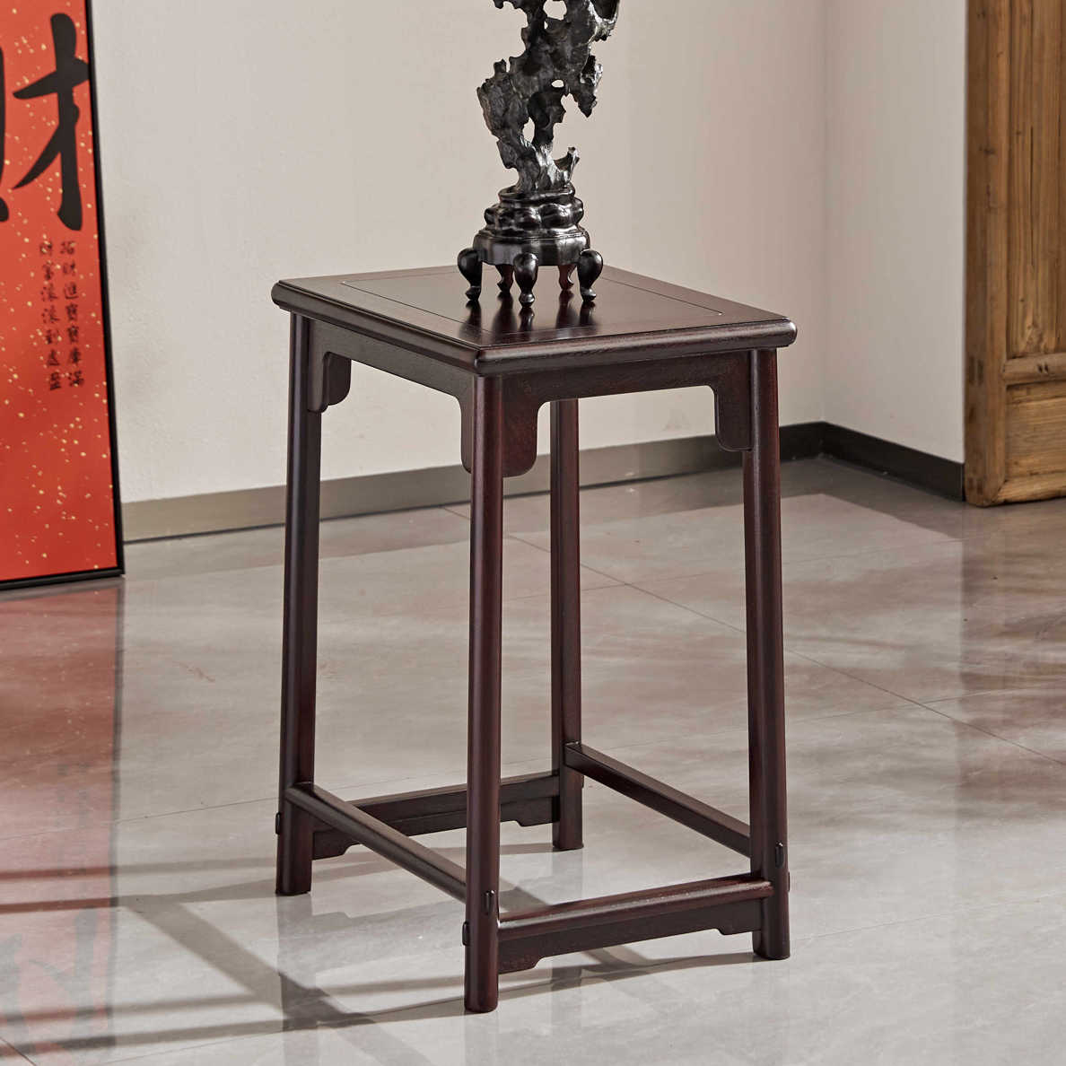 【产品名称】牙板茶几【规格尺寸】38*48*68cm【红木材质】赞比亚紫檀