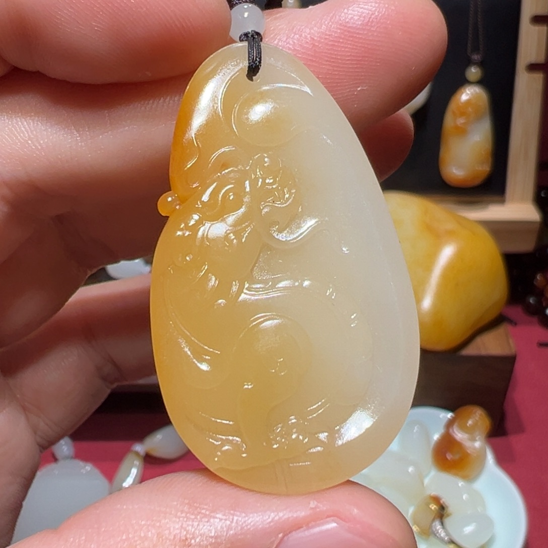 和田玉颈饰未镶嵌