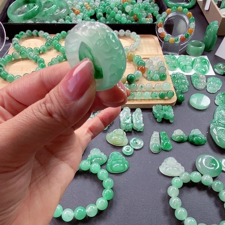 石英质玉戒圈未镶嵌