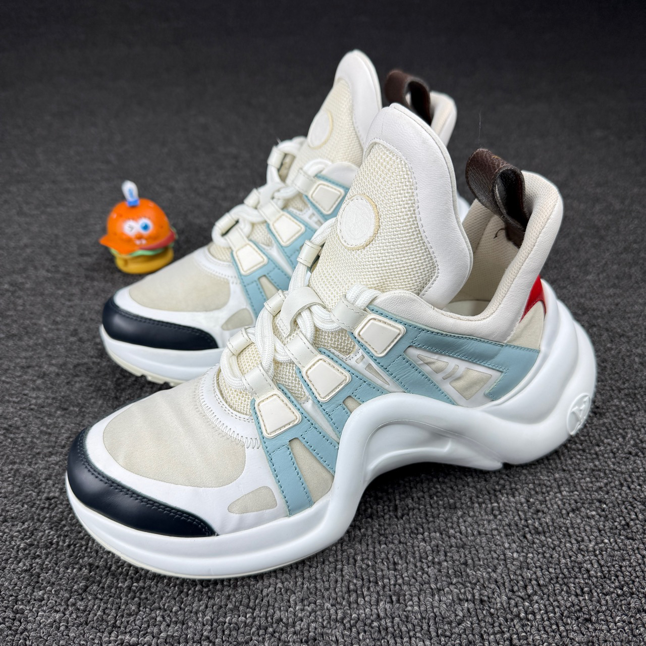 95新 LouisVuitton/路易威登 白蓝老爹鞋 35码 HB1296