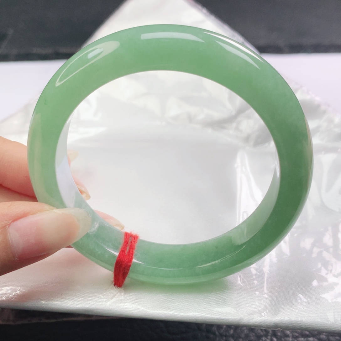 用***1翡翠未镶嵌手镯翡翠56.5满色满绿正圈