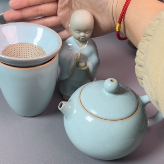 杯╭****童小和尚不带礼盒，天青色