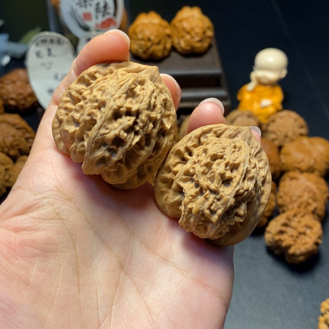 文玩核桃把件70号盘龙虎38尺全品