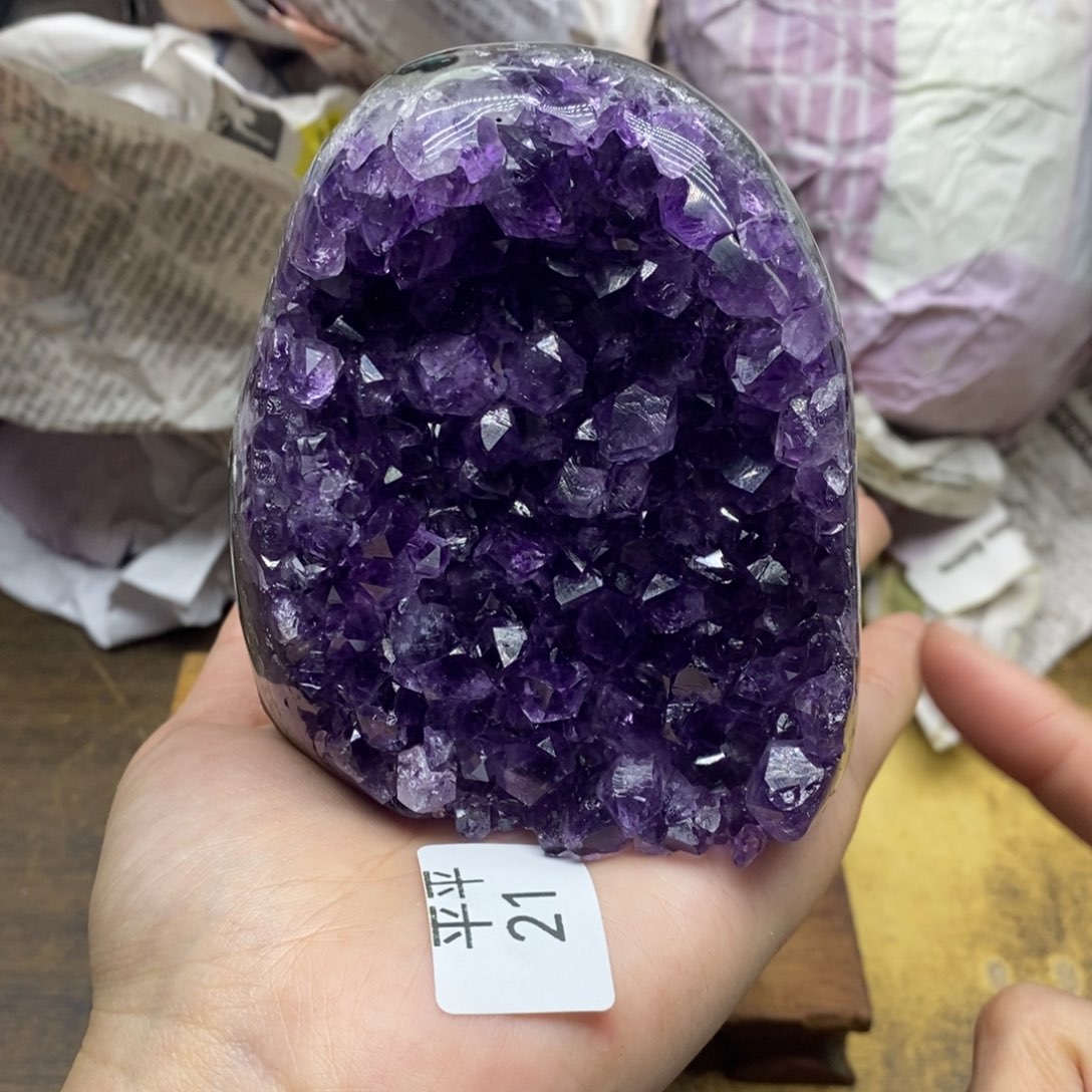 紫晶乌拉圭未镶嵌