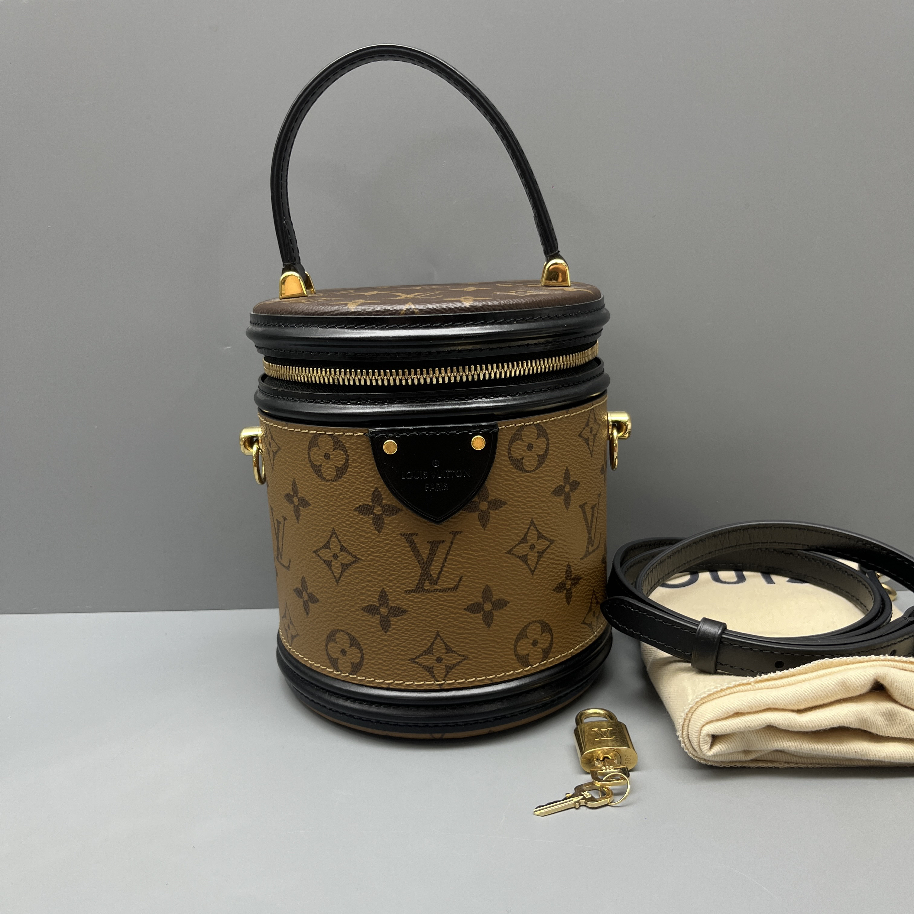 95新 LouisVuitton/路易威登 老花Cannes发财桶 芯片款尺寸15*17 