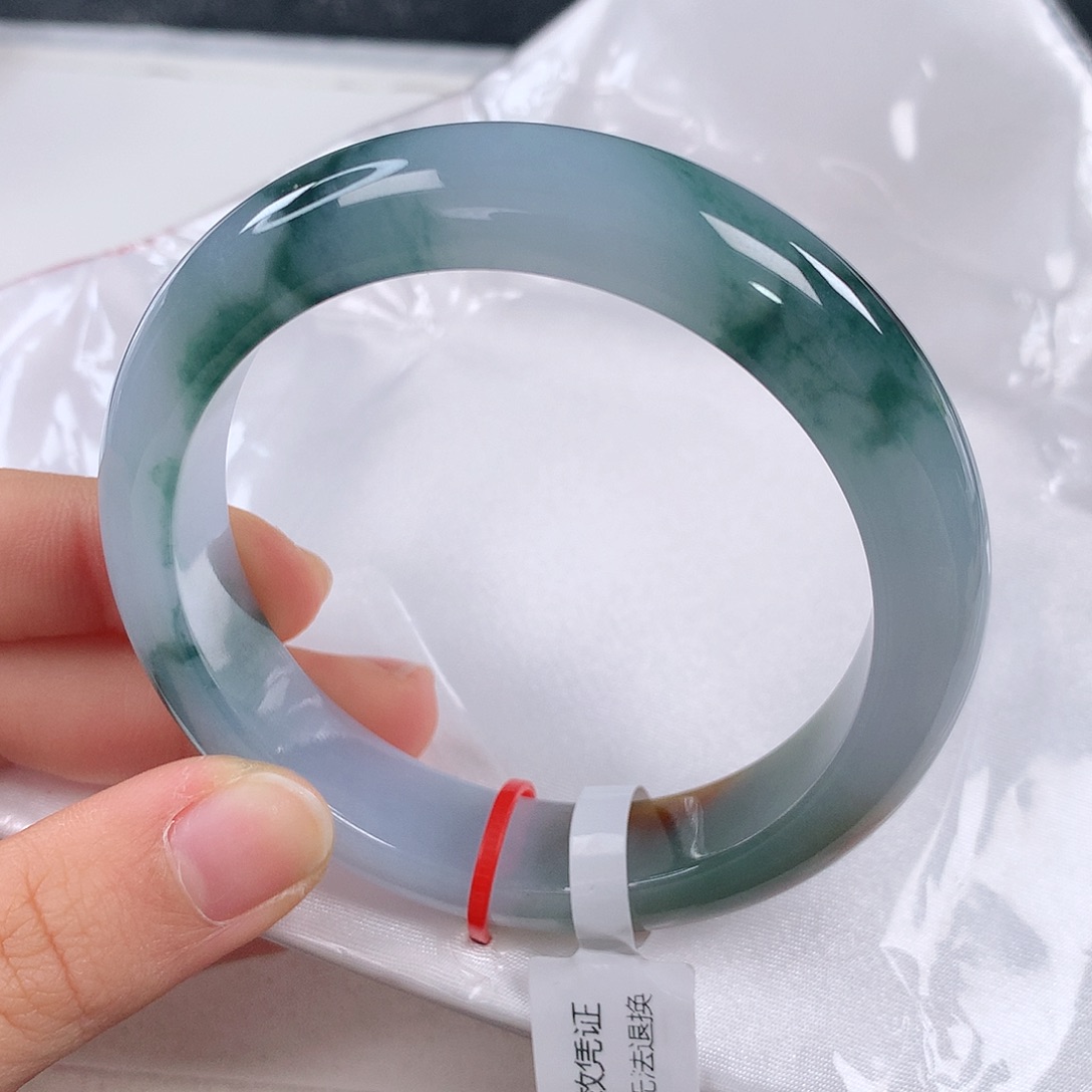 翡翠手镯未镶嵌 正圈①①⑧