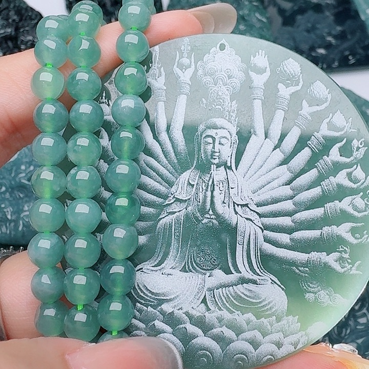 翡翠未镶嵌颈饰多样性发其一