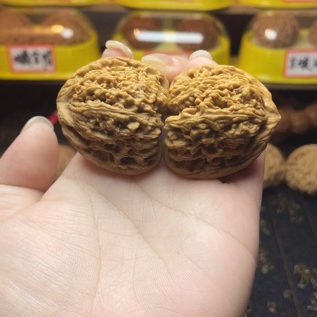 文玩核桃吊坠南疆石37尺