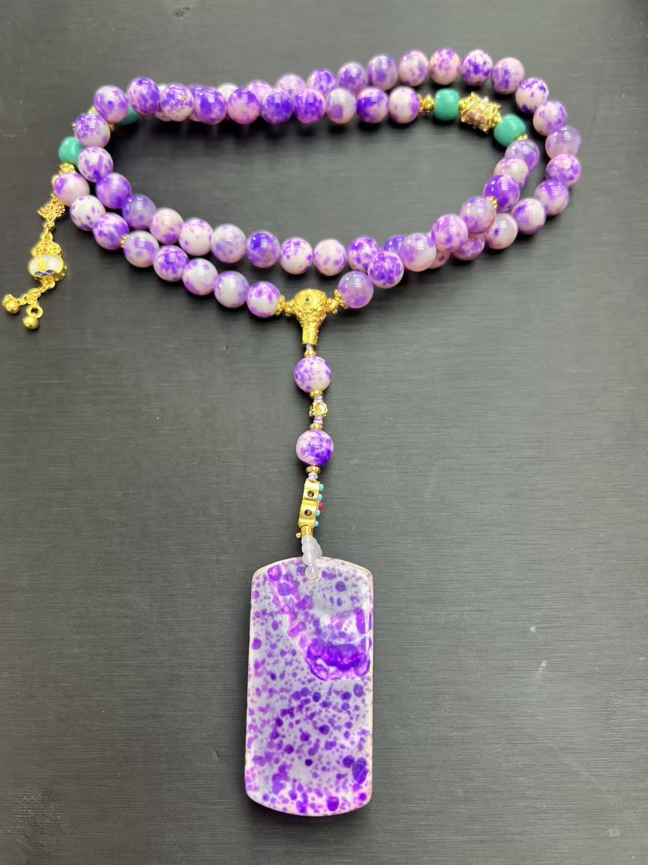  V41时尚经典精品吊坠V饰品