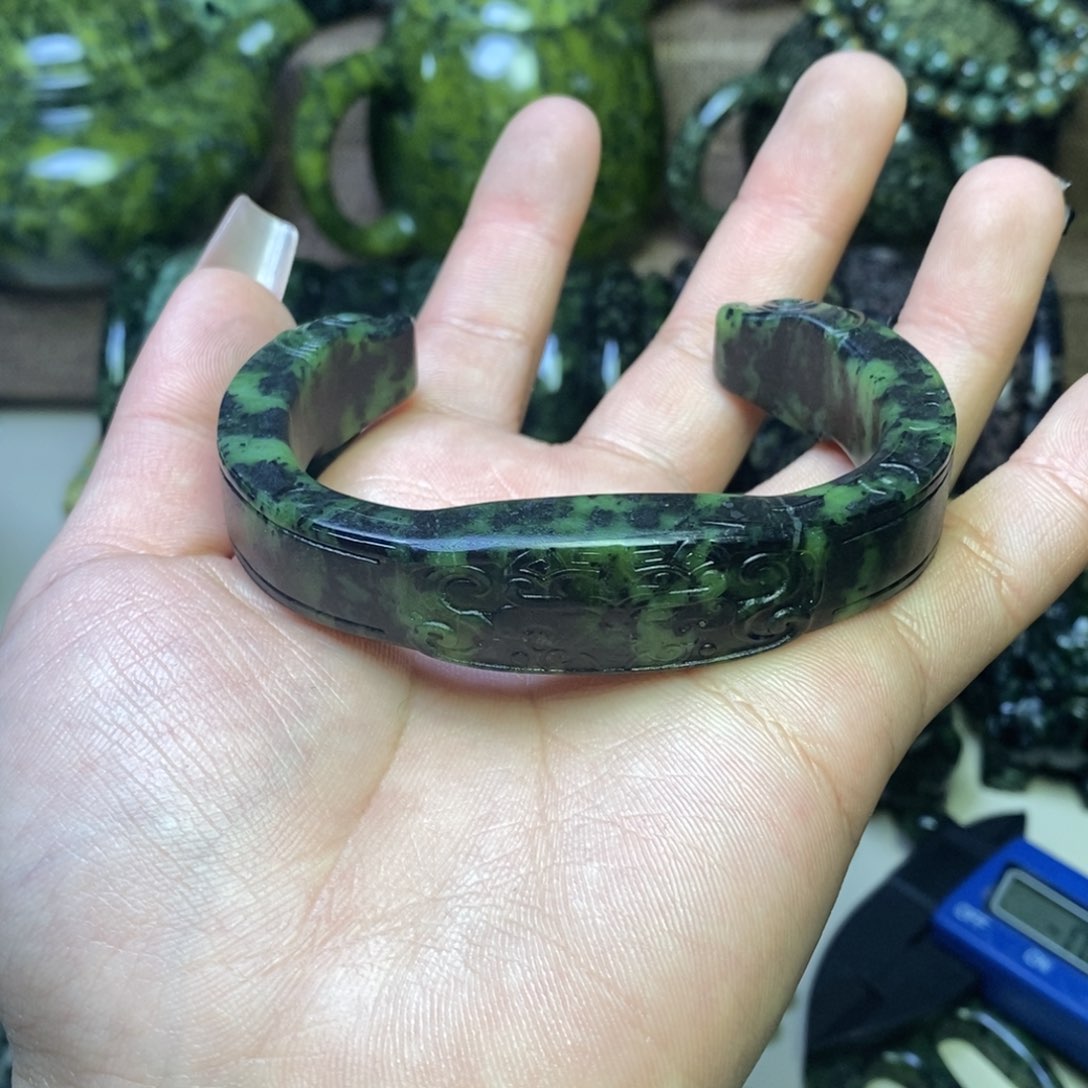 蛇纹石玉手链未镶嵌心**漪