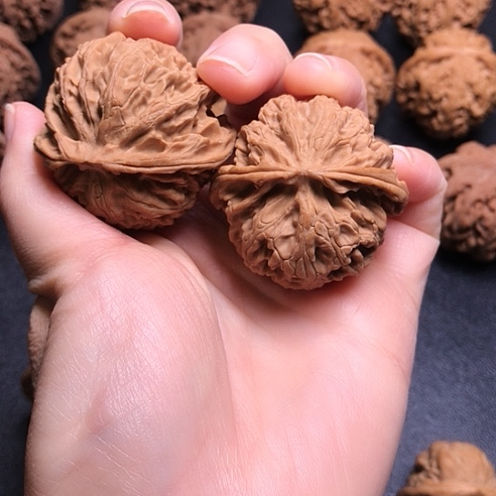 桃核把件苹果园文玩核桃