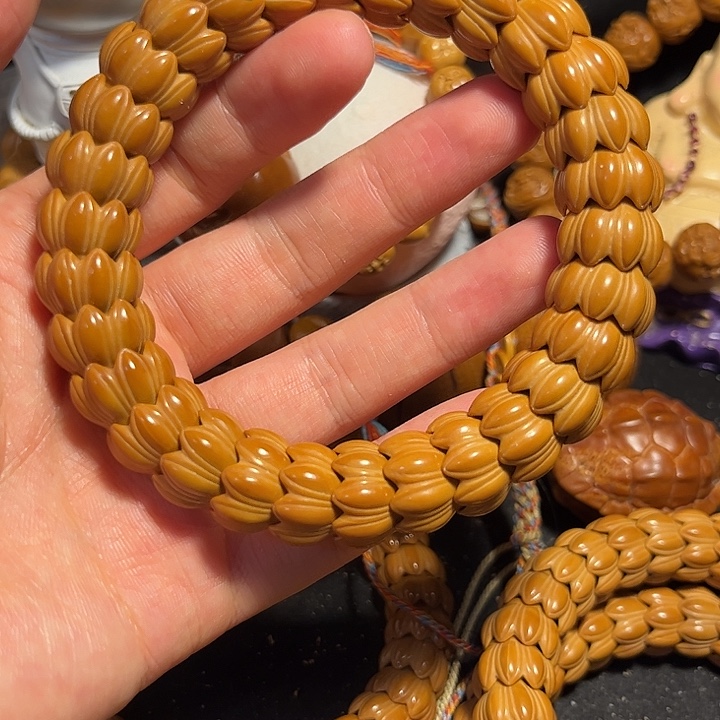 手串/手链橄榄核猴头莲花微瑕