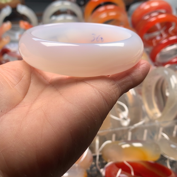 玛瑙/玉髓未镶嵌手镯