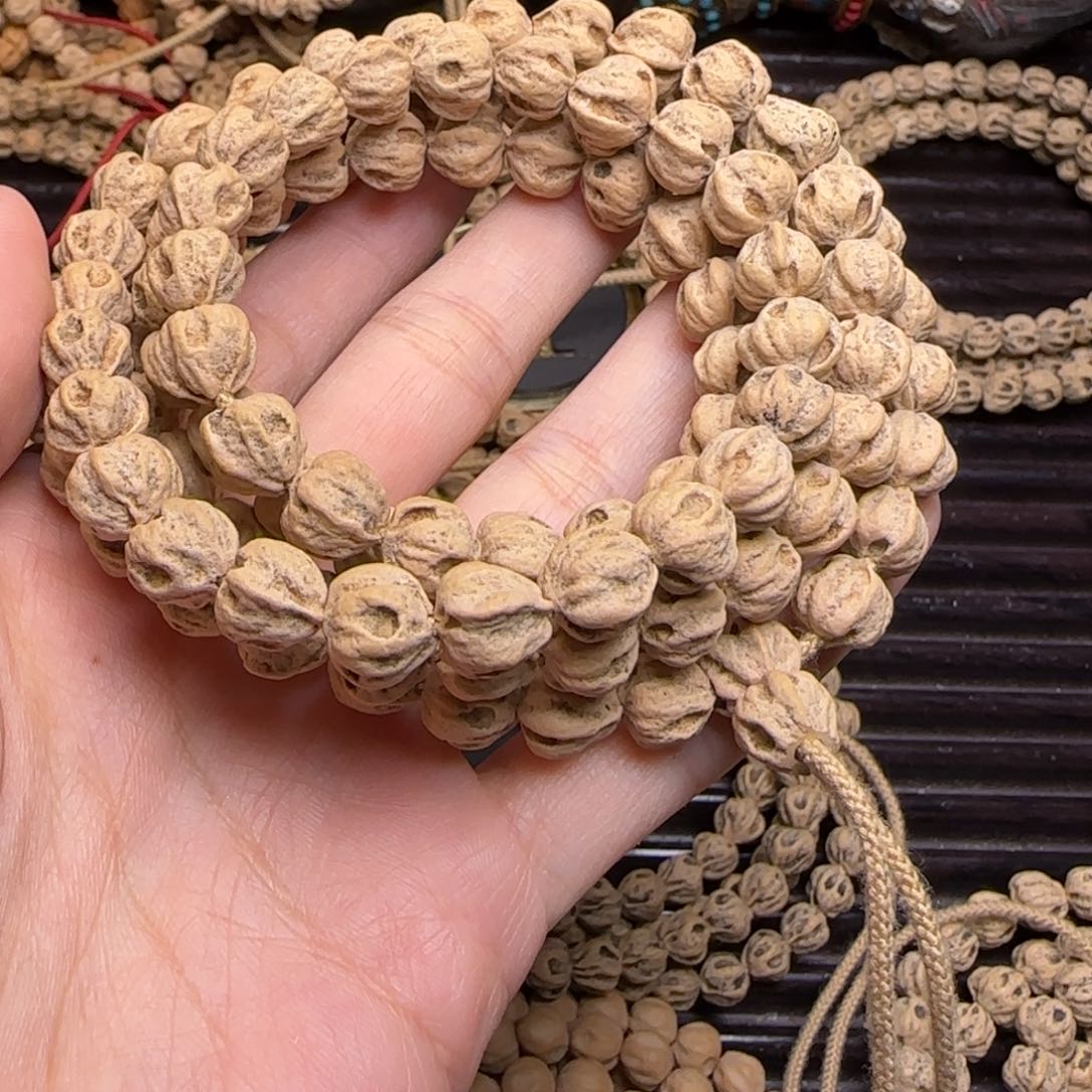 柏香籽/百香籽吊坠蟋*